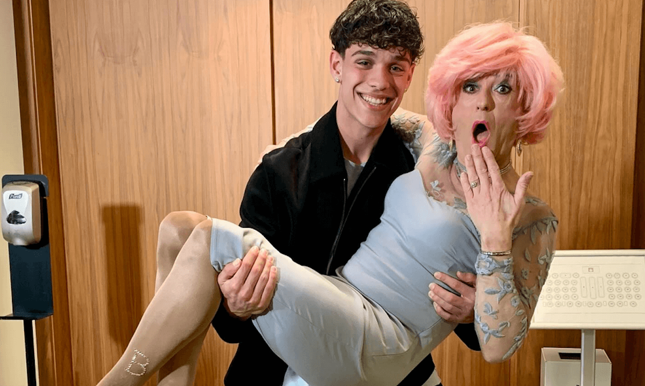 Hector Fort del Barcellona travolto dagli insulti omofobi per aver posato con una drag queen