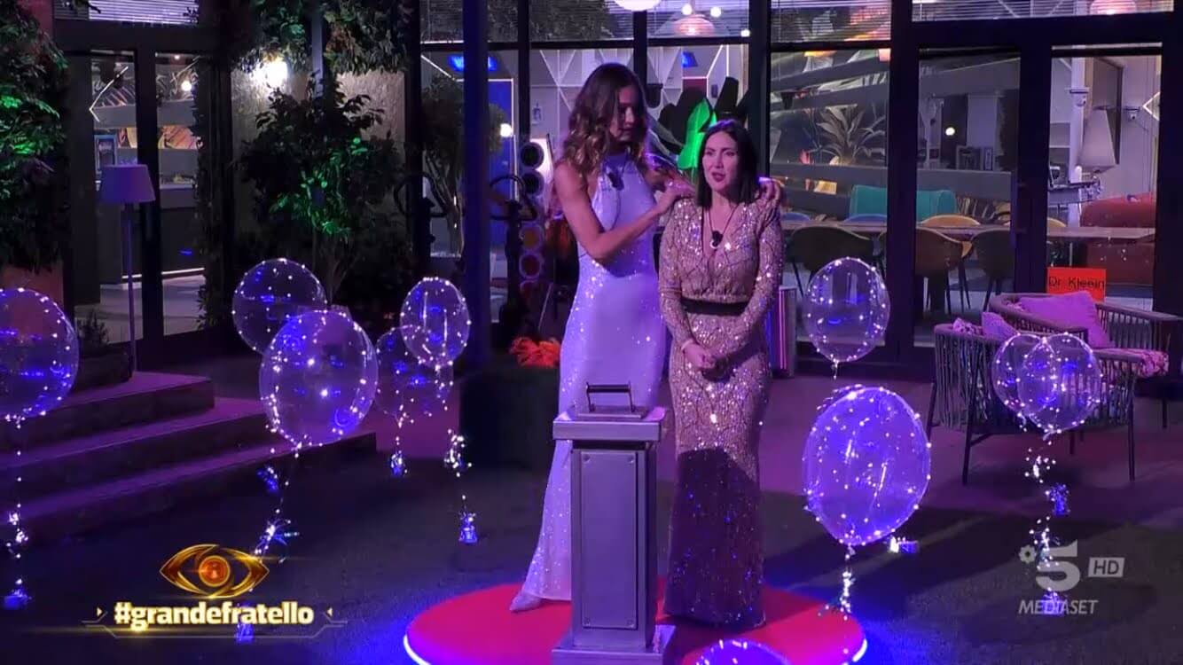 Grande Fratello 2025, la finale in diretta: Jessica è la vincitrice, secondo posto per Helena Prestes - IMG 2199 - Gay.it