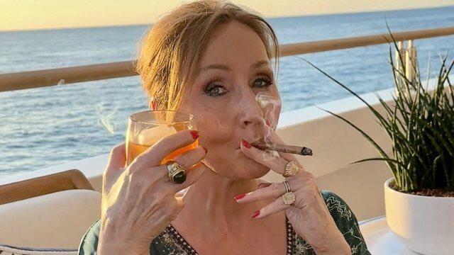 J.K. Rowling snocciola transfobia replicando a Chris Columbus che aveva definito "tristi" le sue opinioni - J.K. Rowling - Gay.it