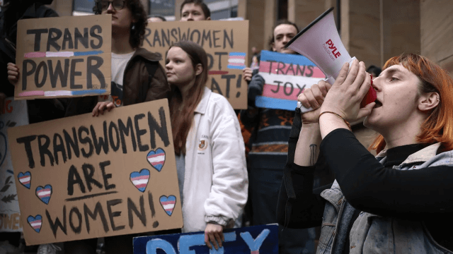 Sentenza UK sull'esclusione delle donne trans dalle protezioni dell'Equality Act: cosa significa oggi e cosa potrebbe significare domani.