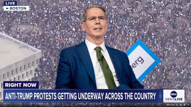 Scott Bessent, il super-ministro (gay) di Trump vorrebbe prendere silenziosamente le distanze dall'amministrazione pluto-fascio-autoritaria del tycoon: ma cosa si aspettava?
