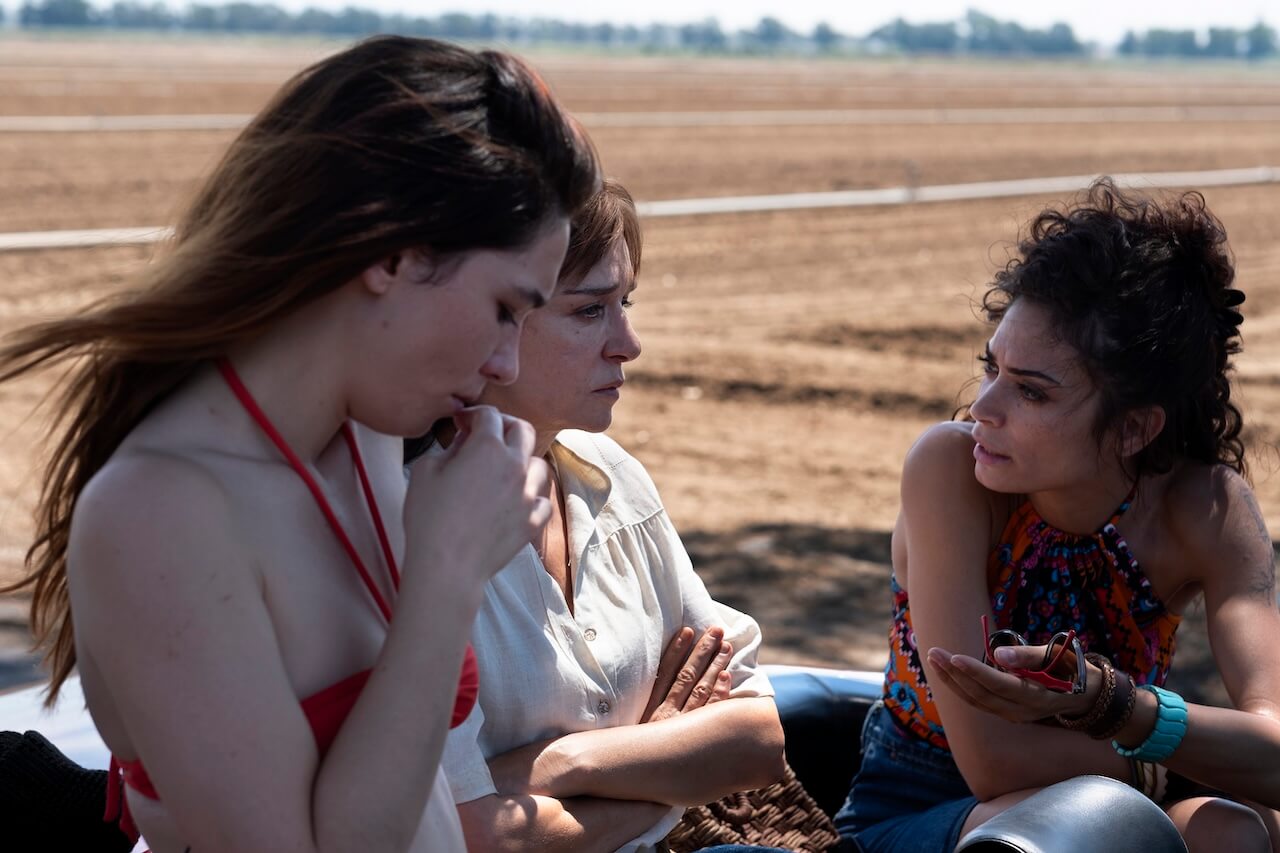 Fuori, divide Cannes la sorellanza queer di Martone con Valeria Golino, Matilda De Angelis ed Elodie - 10 Matilda De Angelis Valeria Golino Elodie Di Patrizi FUORI di Mario Martone foto di Mario spada KIM - Gay.it
