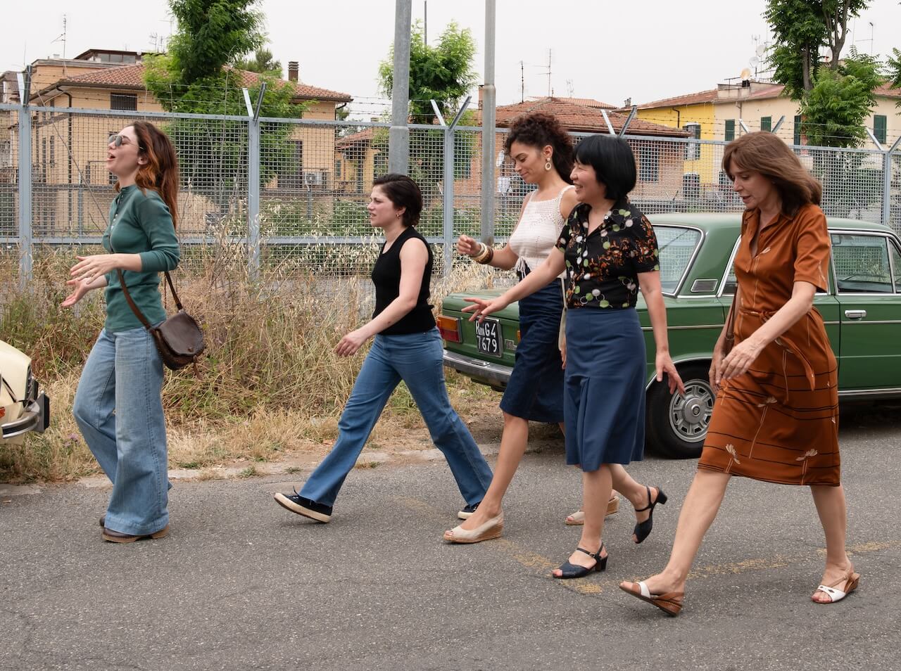 Fuori, divide Cannes la sorellanza queer di Martone con Valeria Golino, Matilda De Angelis ed Elodie - 3 M. De Angelis D. Scoccia Elodie S. Zhou V. Golino fuori703 OK - Gay.it