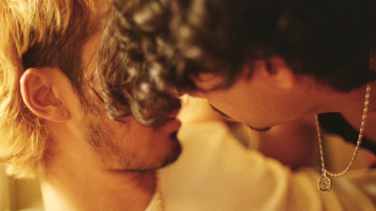 We're Just Learning How To Be Love di Hamza Ashraf