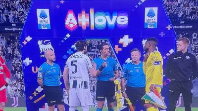 La Serie A scende in campo contro l’omobitransfobia: ecco cosa succederà negli stadi il 17 maggio