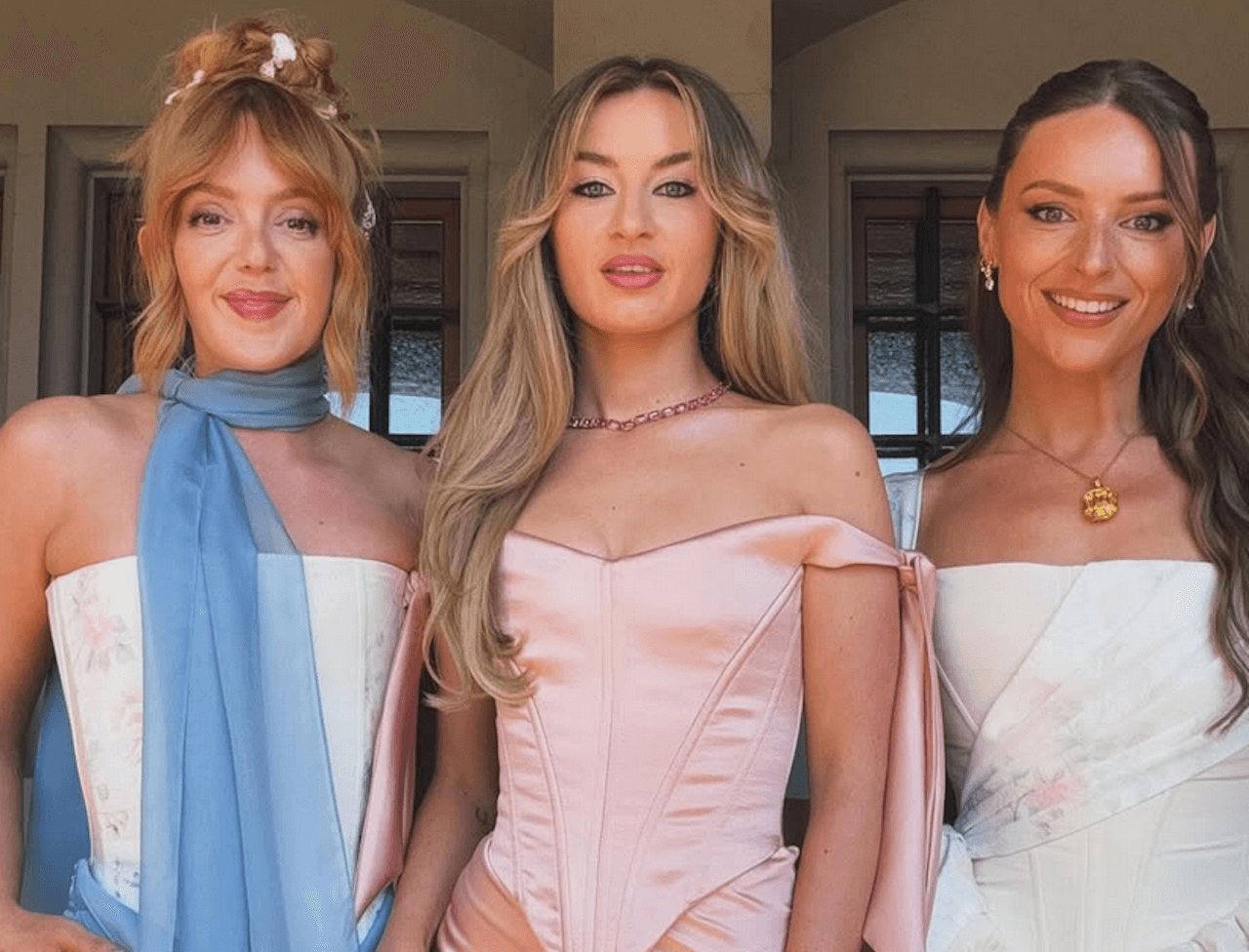Eurovision 2025, le inglesi Remember Monday hanno ricreato la bandiera trans sul red carpet (VIDEO) - Eurovision 2025 le inglesi Remember Monday hanno ricreato la bandiera trans sul red carpet VIDEO - Gay.it
