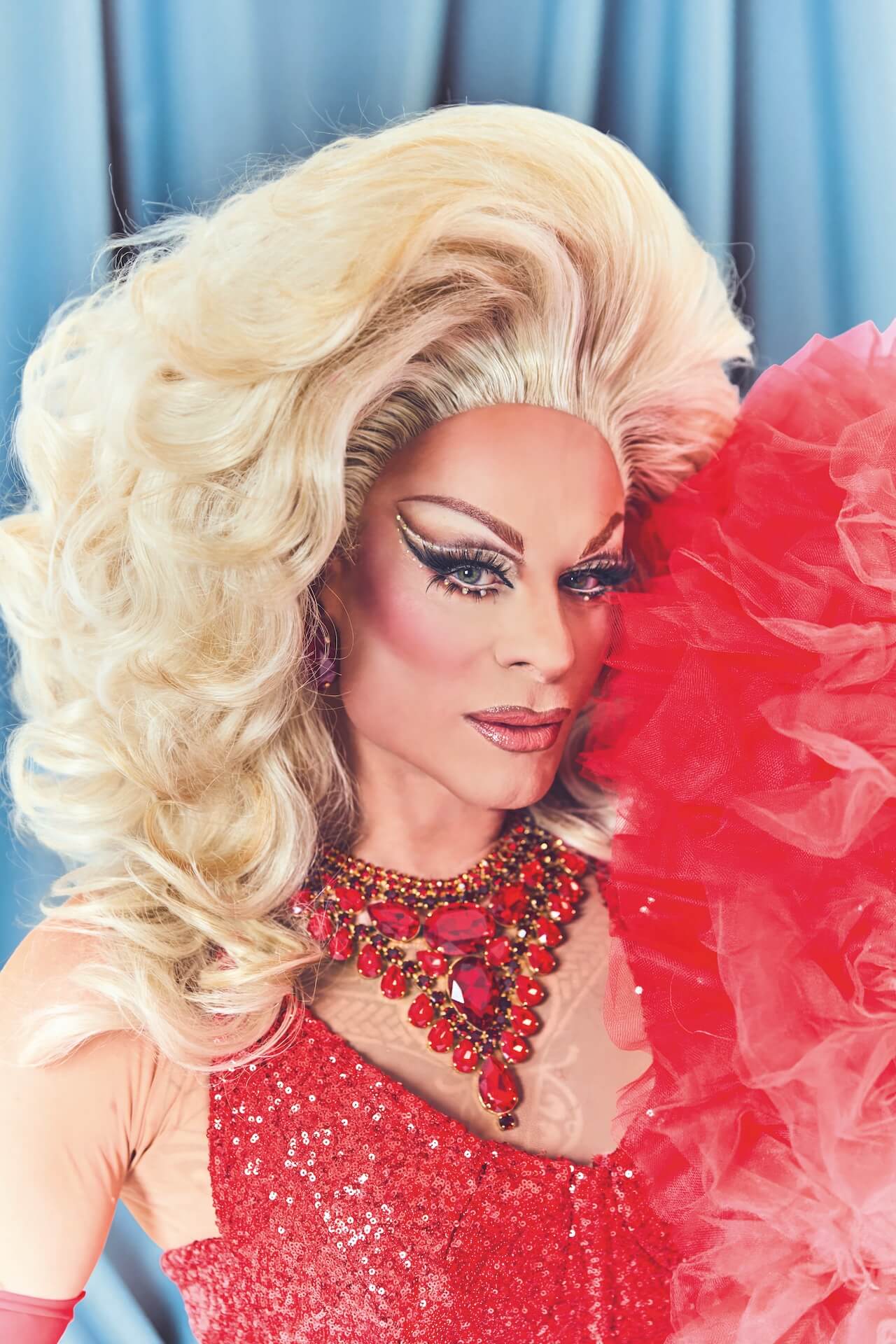 Drag Italia, il libro tributo a un mondo che continua a sfidare e ridefinire i confini dell’arte e dell’identità - LME 7403 - Gay.it