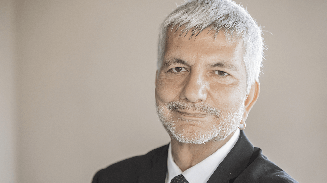 Nichi Vendola dall’Abruzzo di Meloni: “È così che torna il fascismo”
