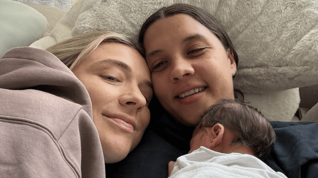 Sam Kerr e Kristie Mewis, le due calciatrici sono diventate mamme - Sam Kerr e Kristie Mewis - Gay.it