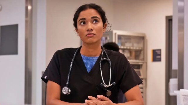 Supriya Ganesh di The Pitt fa coming out: "Sono queer, scioccata da quanto siano restrittivi i ruoli di genere negli USA" - Supriya Ganesh - Gay.it