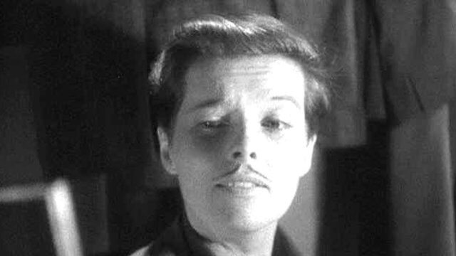 Katharine Hepburn, una vecchia intervista rilancia le speculazioni sulla sua disforia di genere: "Il mondo non era pronto" (VIDEO) - Sylvia Scarlett 3 - Gay.it