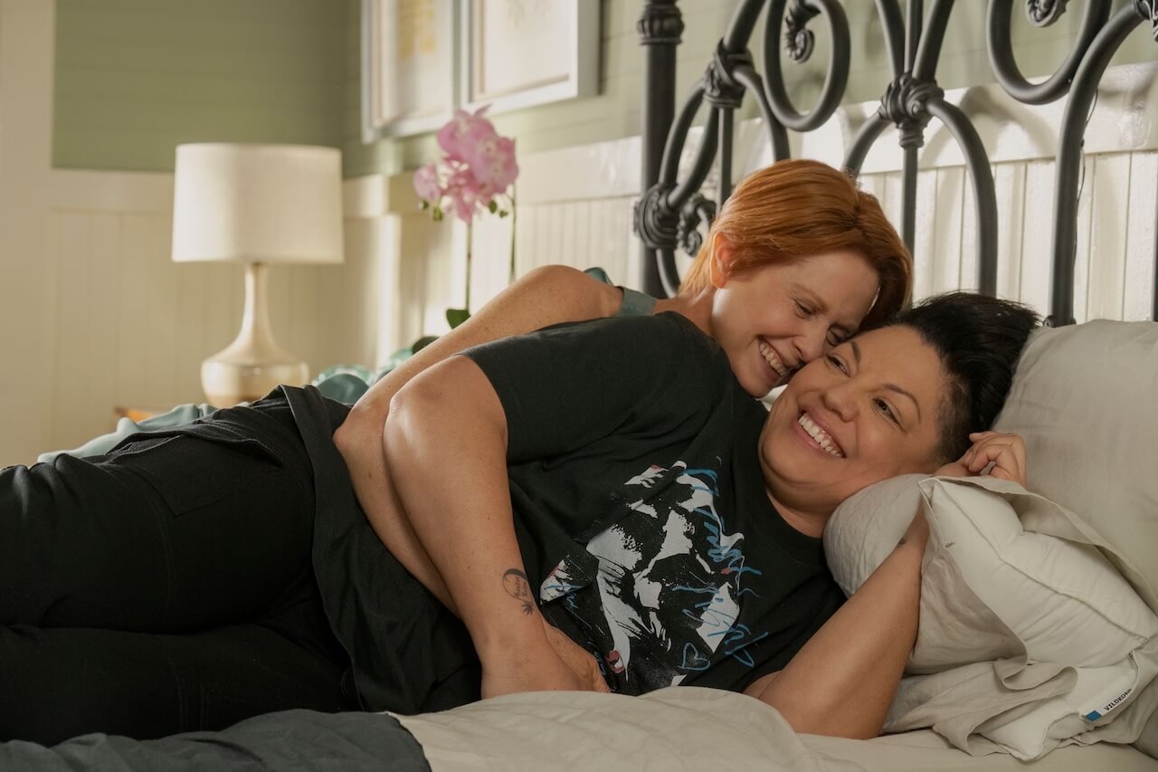 And Just Like That 3, Cynthia Nixon in difesa della sua "disordinata" Miranda queer - cynthia nixon sara rami rez - Gay.it