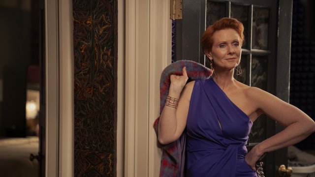 And Just Like That 3, Cynthia Nixon in difesa della sua "disordinata" Miranda queer - cynthia nixon 2 - Gay.it