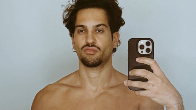 Il selfie bollente di Mahmood conquista Instagram