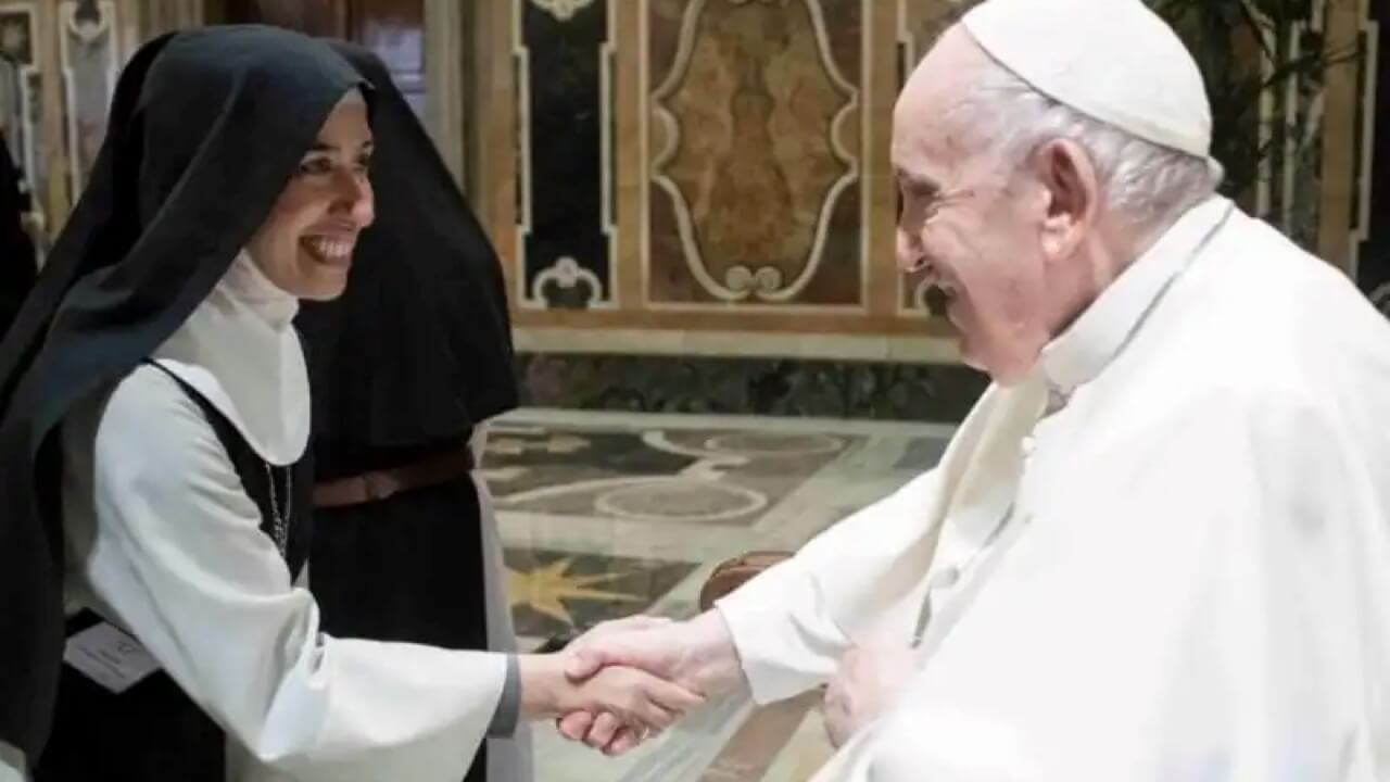 Suor Aline Pereira e Papa Francesco