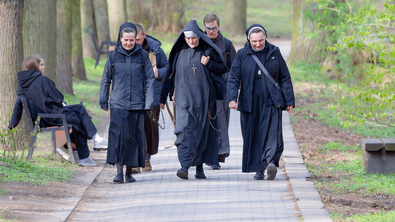 Suore scappate dal convento di clausura