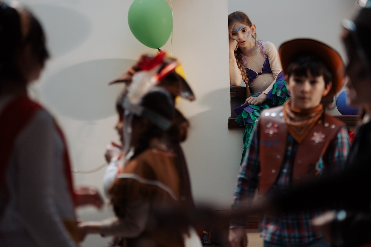 Unicorni di Michela Andreozzi, genitori e figli tra dubbi, paure, pregiudizi e le mille sfumature dell'arcobaleno - 18032025 074A8684 - Gay.it
