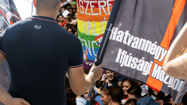 La parata del Pride vietato a Budapest vedrà sfilare nello stesso percorso anche il gruppo neofascista Hatvannégy Vármegye Ifjúsági Mozgalom (HVIM)