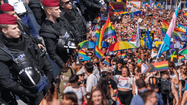 Prima il divieto dal governo centrale di Orbán, poi quello della polizia a cui ha risposto il sindaco liberale: possibile scontro istituzionale e rischio di repressione della polizia al Budapest Pride previsto ilm 28 Giugno