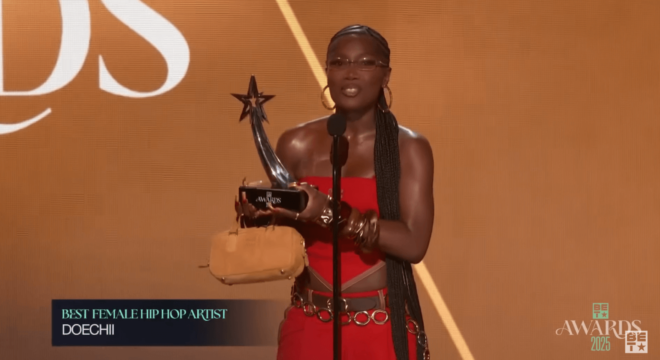 BET Awards 2025, Doechii trionfa e attacca Trump: "Protestiamo contro l'odio, meritiamo di vivere nella speranza e non nella paura" (VIDEO) - Doechii - Gay.it
