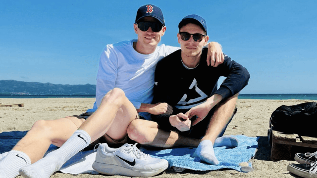 Jakub Jankto, neanche un minuto giocato in tutta la stagione. Via dalla Serie A l'unico calciatore gay dichiarato? - Jakub Jankto e Vojtech Stulik - Gay.it