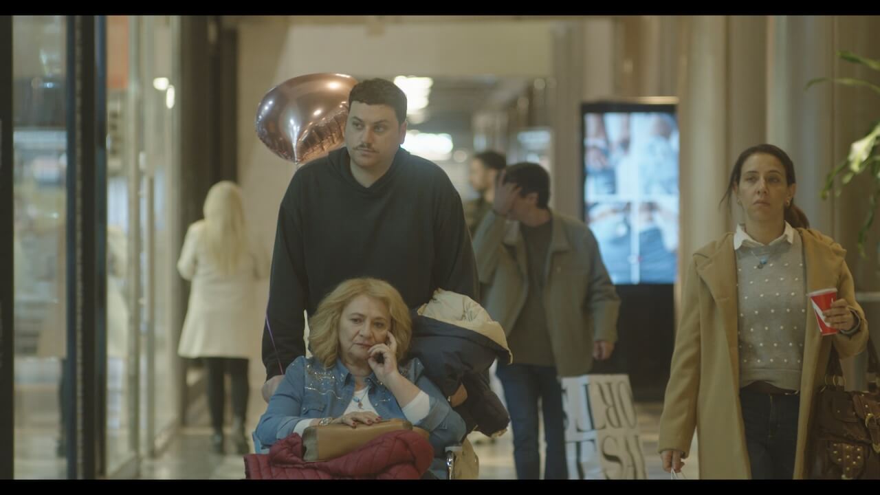 "La domenica muoiono più persone", al Cinema la tragicommedia queer di Iair Said - LA DOMENICA MUOIONO PERSONE 4 - Gay.it