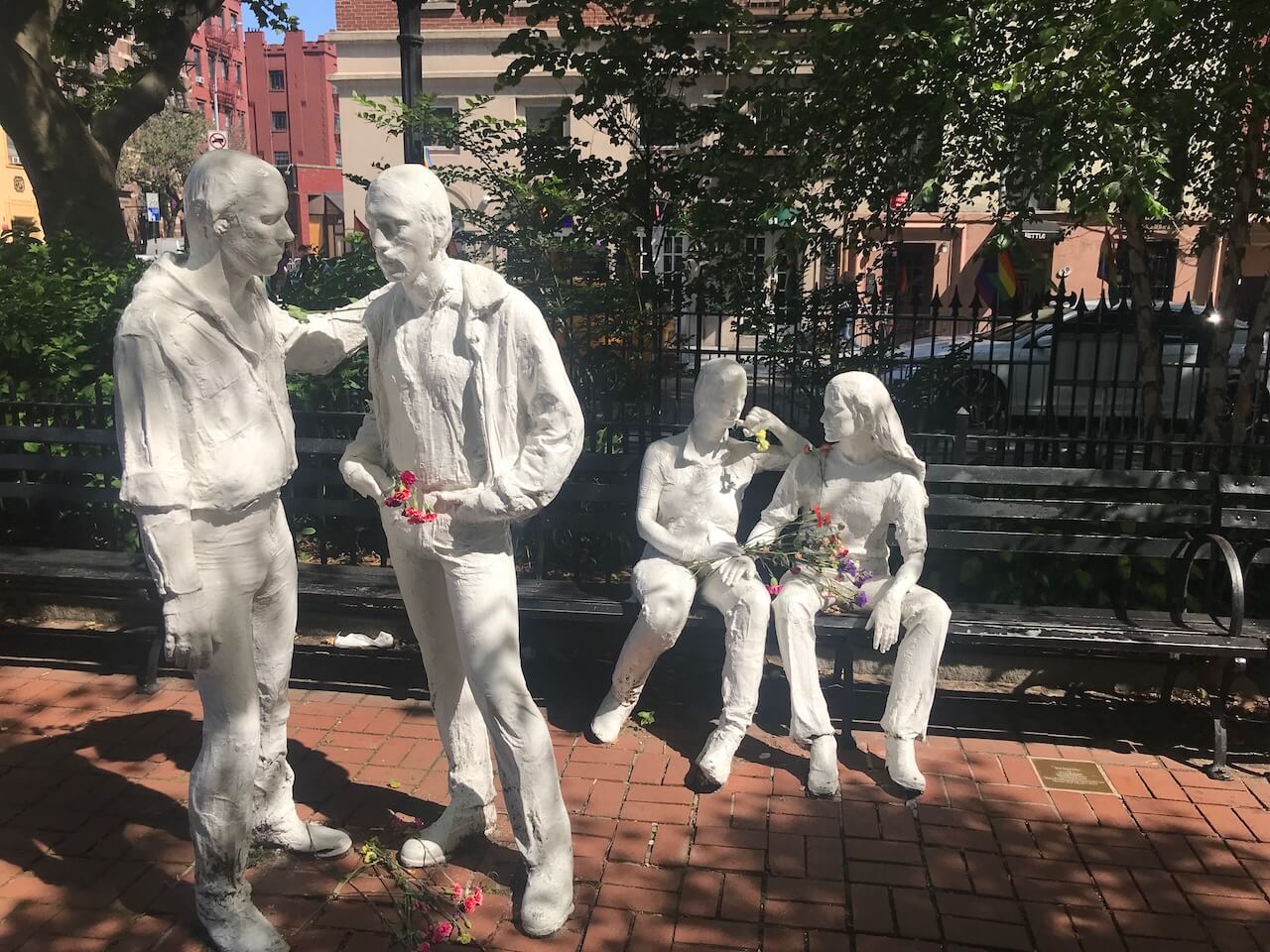 Trump vieta le bandiere trans al monumento di Stonewall - Stonewall INN 4 - Gay.it