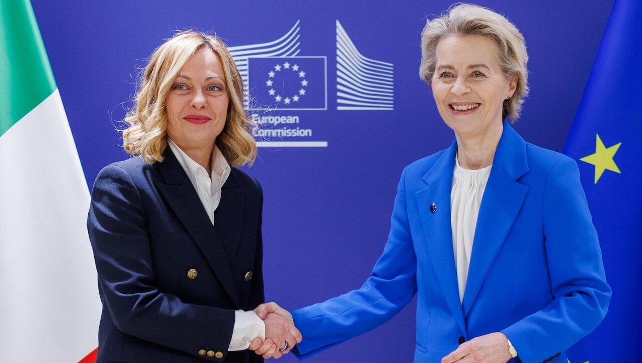 Ursula von der Leyen non condanna il divieto ungherese al Pride nè assicura la presenza dei commissari a Budapest il 28 giugno