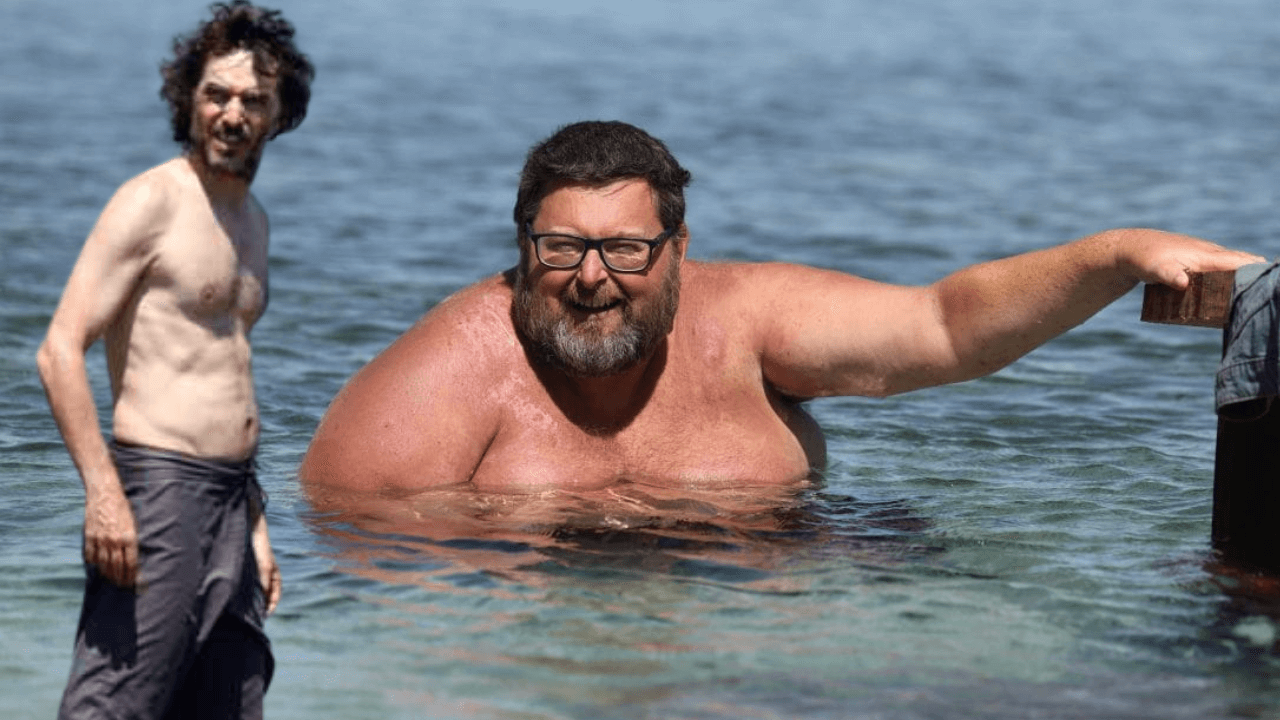 Isola dei Famosi 2025, Cruciani "soccorre" Adinolfi