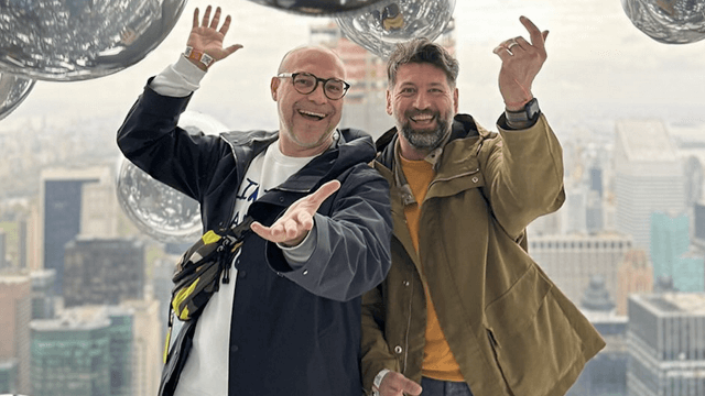 Addio a Mario Paglino e Gianni Grossi, compagni di vita e creatori di bambole morti in un tragico incidente stradale - Addio a Mario Paglino e Gianni Grossi compagni di vita e creatori di bambole morti in un tragico incidente stradale - Gay.it