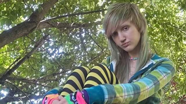 Il Canada sospende l'espulsione di unə cittadinə non binaria statunitense a causa dei "rischi" per le persone LGBTQ+ negli USA - Angel Jenkel - Gay.it