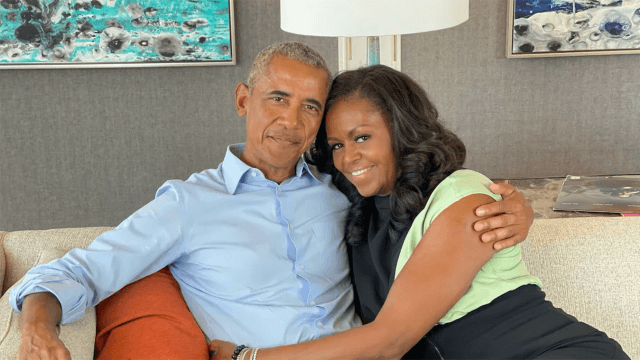 Obama: “Un padre non basta. Servono amici queer per crescere figli empatici”