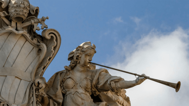 Sarà la Corte Costituzionale a decidere per la pensione di reversibilità di un uomo che ha perso il suo compagno prima dell'approvazione della legge sulle unioni civili.