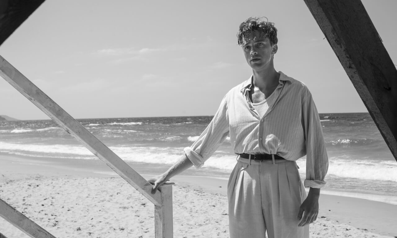 Lo Straniero, Francois Ozon riadatta Albert Camus. Benjamin Voisin come Marcello Mastroianni - Lo Straniero Francois Ozon riadatta Albert Camus. Benjamin Voisin come Marcello Mastroianni - Gay.it
