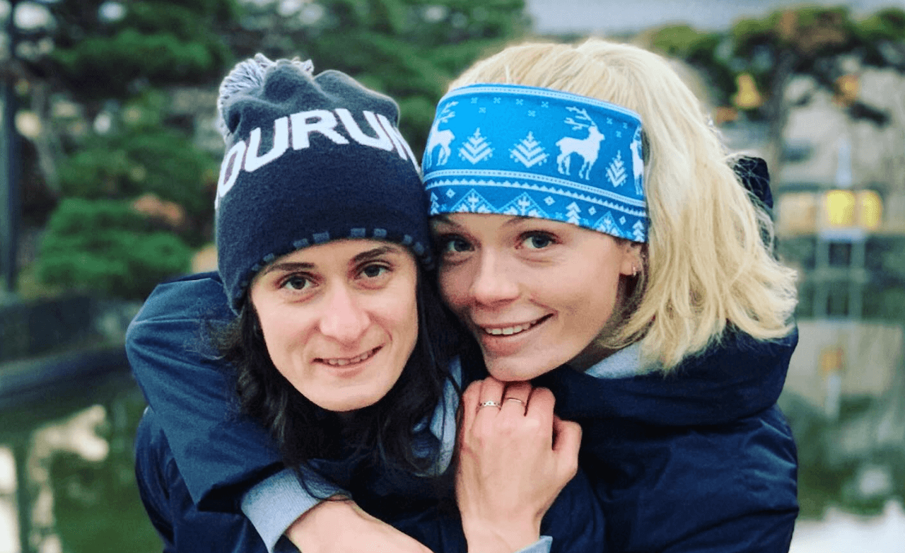 Martina Sablikova, la pattinatrice 3 volte oro olimpico fa coming out: "Da 12 anni faccio coppia con Niky" - Martina Sablikova e Niki Zdrahalova - Gay.it