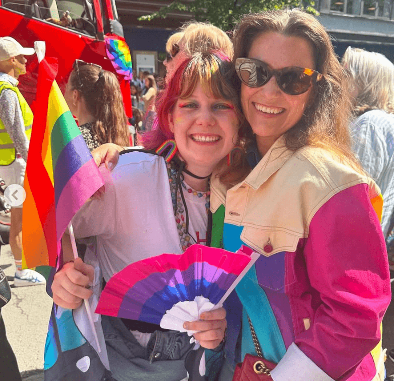 Maud Angelica Behn, la reale di Norvegia partecipa al Pride di Oslo e fa coming out - Maud Angelica Behn e sua madre la Principessa Martha - Gay.it