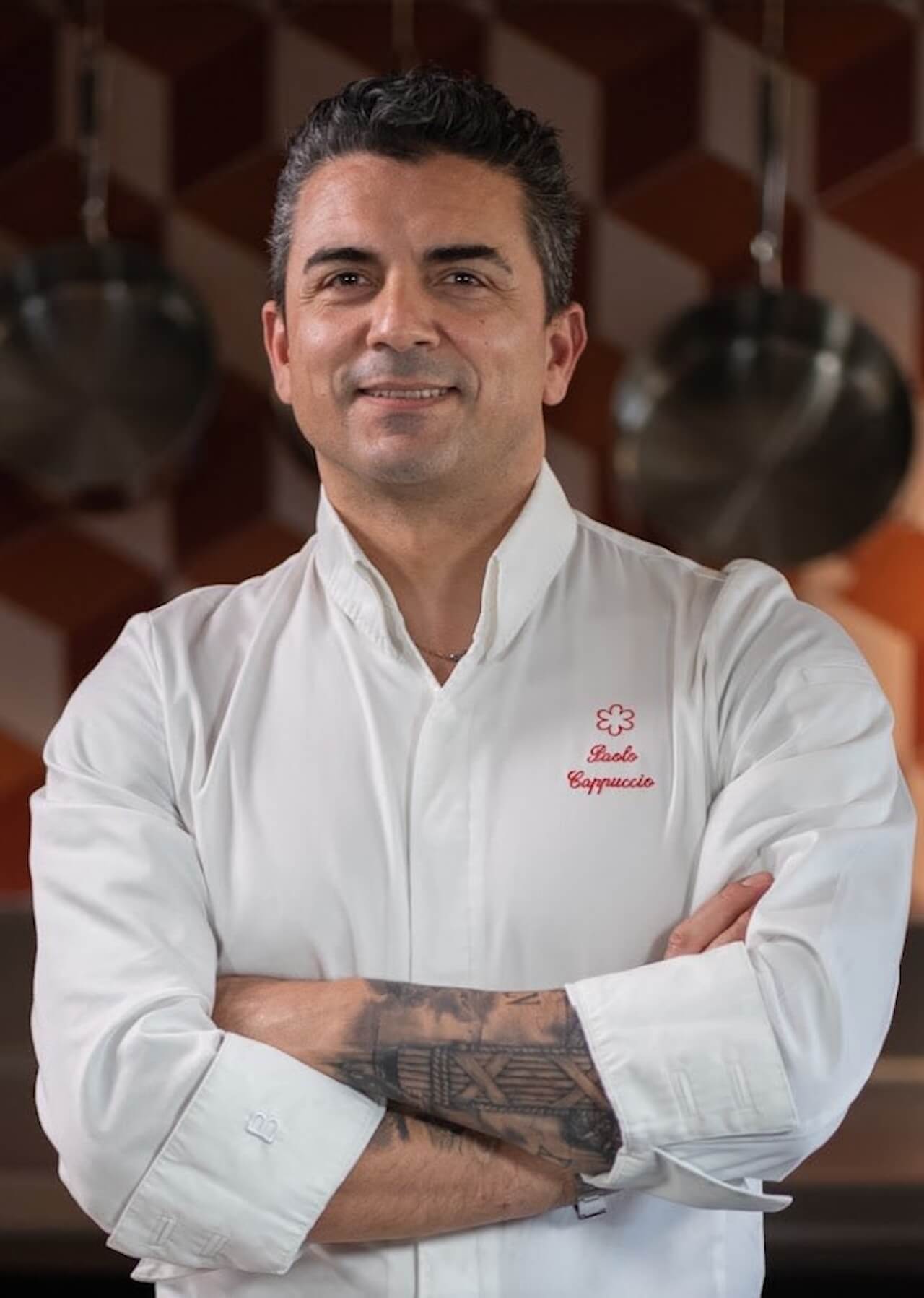 Chef Paolo Cappuccio, Arcigay vuole denunciarlo e lui si dice fiero della svastica tatuata sul braccio (VIDEO) - Paolo Cappucio fascista - Gay.it