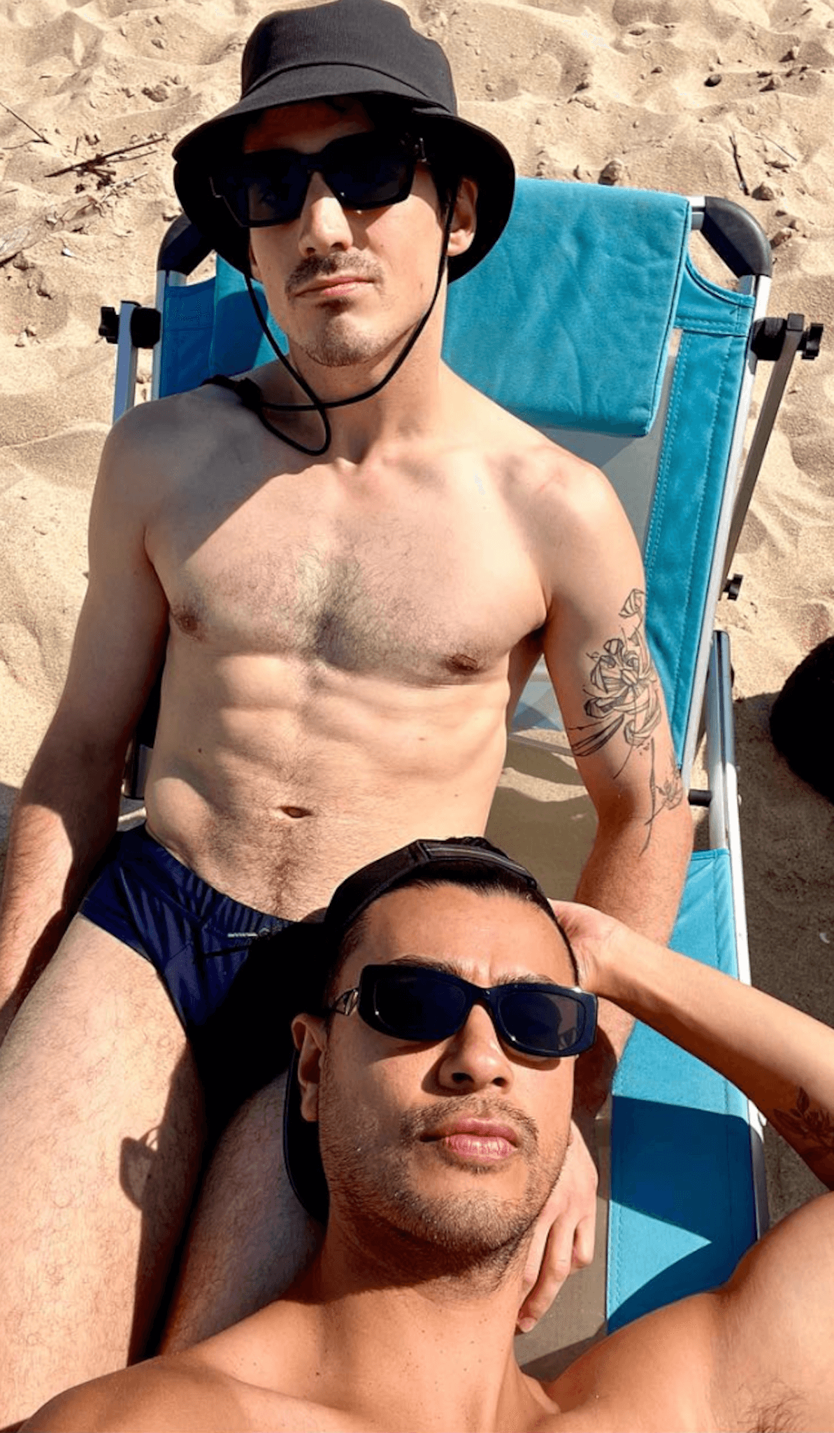 Paul Poirier, il pattinatore olimpico chiede all'amato Kevin di sposarlo: "Ha detto sì!" - Paul Poirier e Kevin 1 - Gay.it