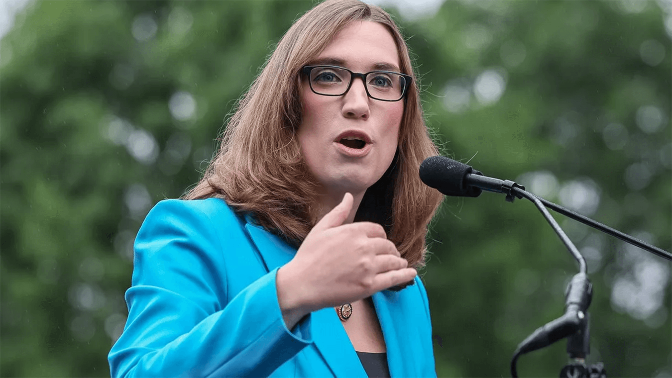 Sarah McBride critica movimento trans New York Times