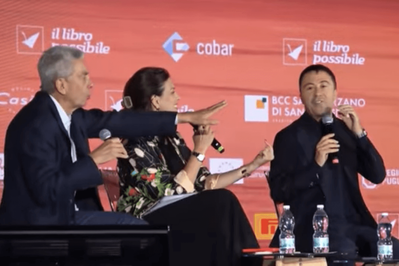 Scontro tra Bocchino e Padellaro al Festival "Il Libro Possibile"