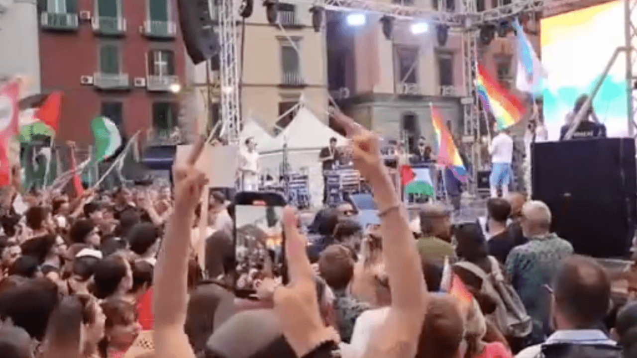 Contestazioni al Napoli Pride