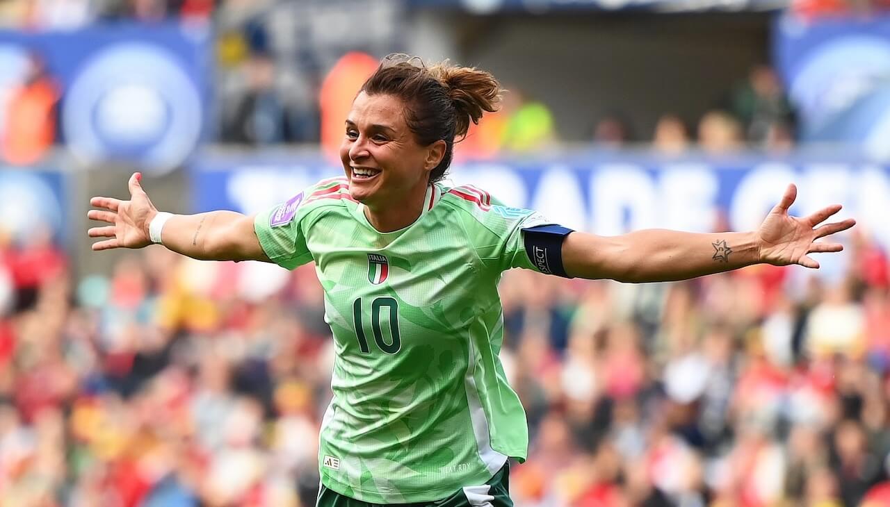 Chi è Cristiana Girelli, la calciatrice che ha portato le Azzurre in semifinale e fa la storia degli Europei 2025