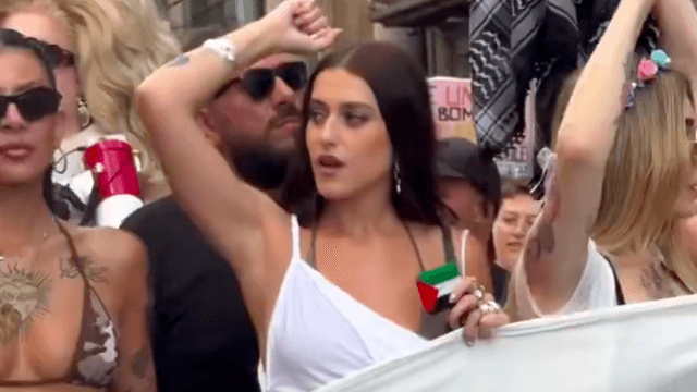 Gaia al Napoli Pride 2025