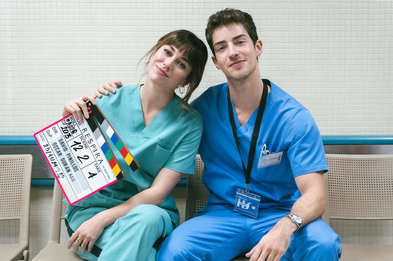 Respira 2: Data d'uscita, sinossi e prime immagini della serie con Manu Rios e la new entry Pablo Alborán - respira s2 e3 241125 0592 carlaoset A2 FULLRES V1 - Gay.it