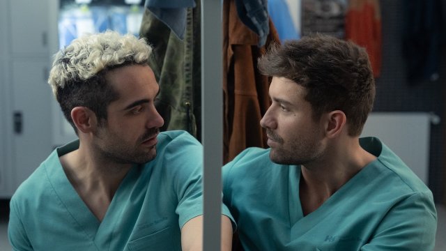 Respira 2: Data d'uscita, sinossi e prime immagini della serie con Manu Rios e la new entry Pablo Alborán - respira s2 e4 241203 146 carlaoset - Gay.it