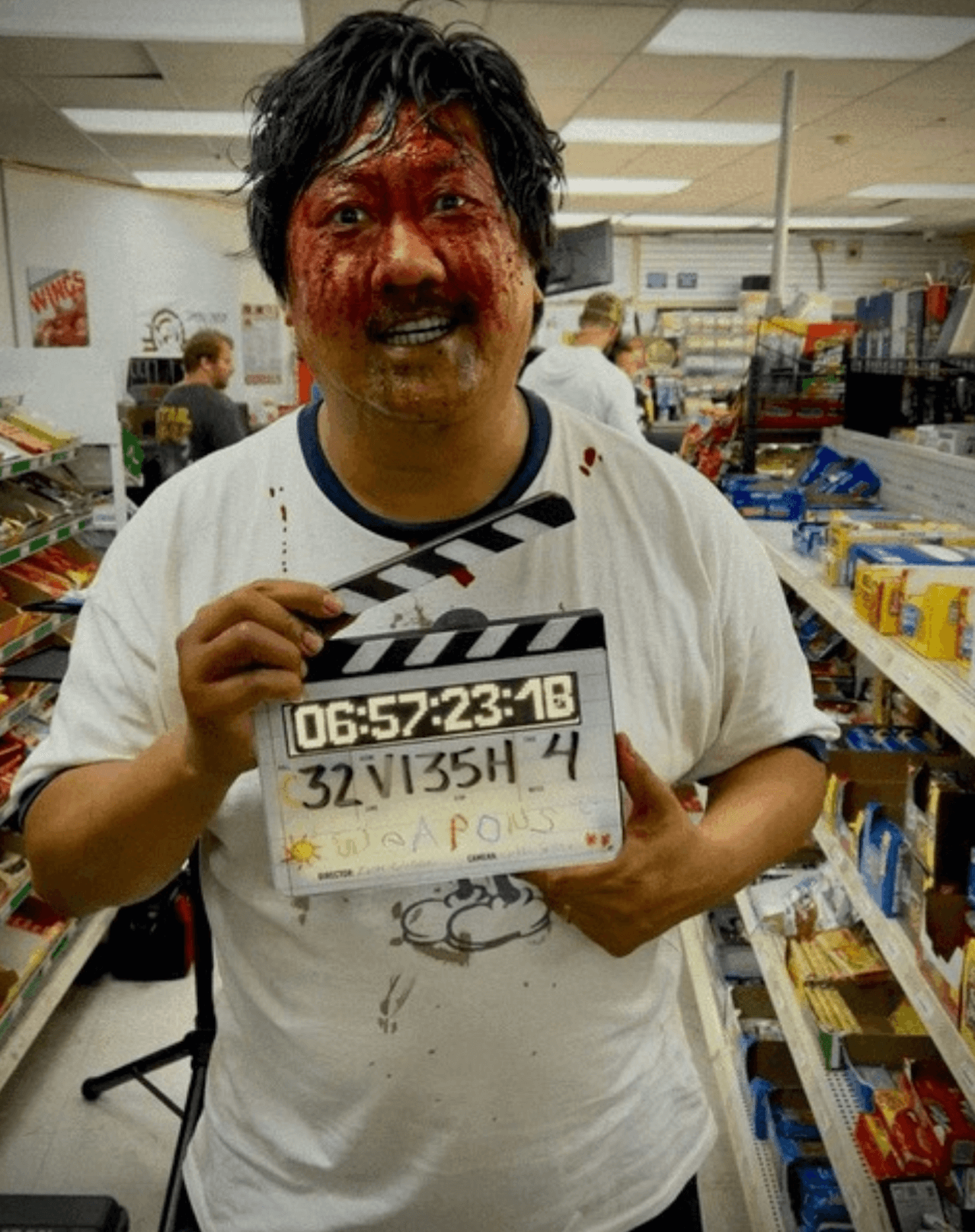 Weapons, l'horror dell'anno e la sconvolgente scena con una coppia gay protagonista - Benedict Wong in Weapons - Gay.it