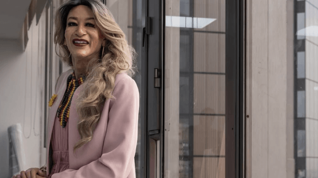 Colombia, l'attivista trans Charlotte Schneider nominata viceministra per le politiche femminili. Ed esplode la transfobia - Charlotte Schneider - Gay.it