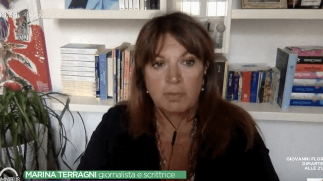 DDL Disforia di Genere, Marina Terragni: "La terapia affermativa sui minori può definirsi pratica omofobica" - Marina Terragni a Omnibus su La7 - Gay.it