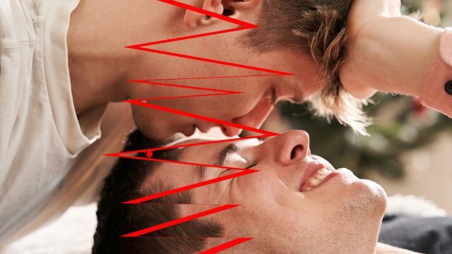 "Il Corano dice che i gay devono bruciare" è stato detto a dure giovani uomini gay che si baciavano a Trento.