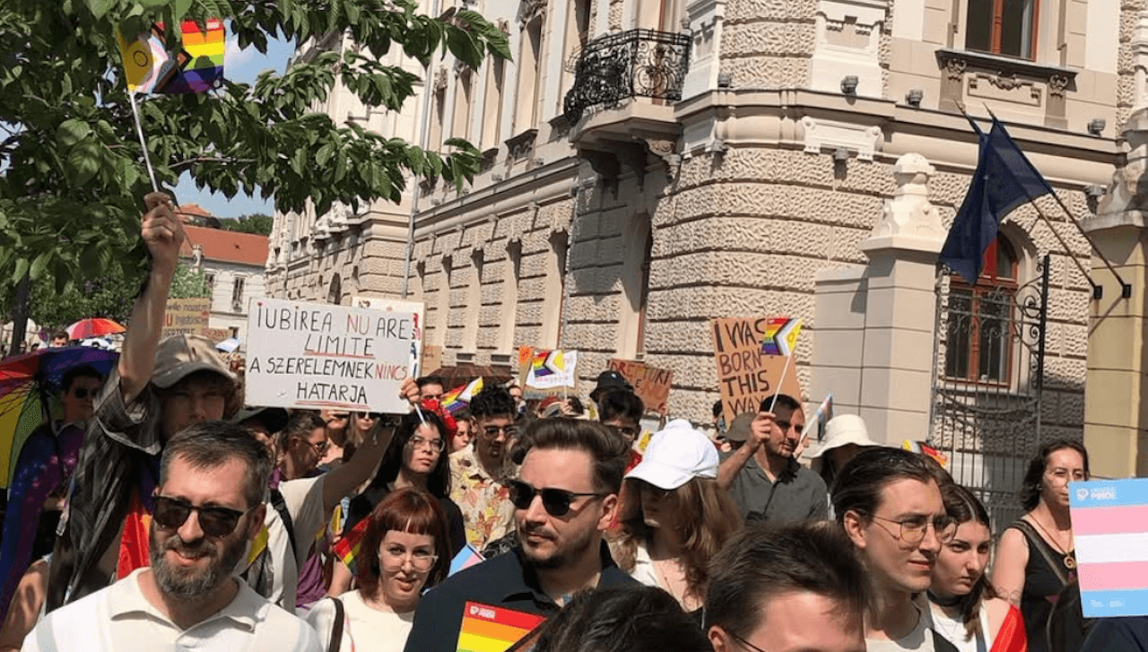 2025, diritti LGBTQIA+ in arretramento in tutto il mondo: cronaca di un anno terribile - Oradea Pride - Gay.it